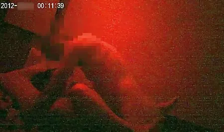 Shmara a une bouchée moyenne. voir une vidéo x