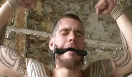 Sexy Fille film porno a voir gratuit Japonaise avec un cul chaud baise un homme dans le cul