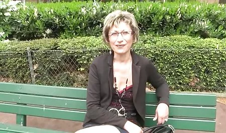 Un homme baise un papillon regarde video sex gratuit