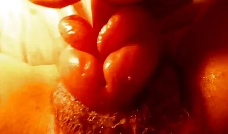 Blonde voir porno en streaming se donne à un homme