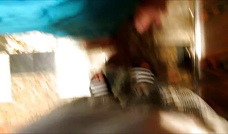 Baisée maman Adulte dans le vestiaire. voir film porno français