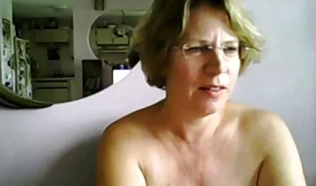Pénis sucer dans la salle regarder film xxx de bain
