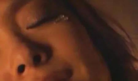 Deux lesbiennes voir extrait film porno sexy.