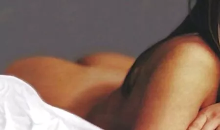 Jeune sperme porno regarder dans la bouche