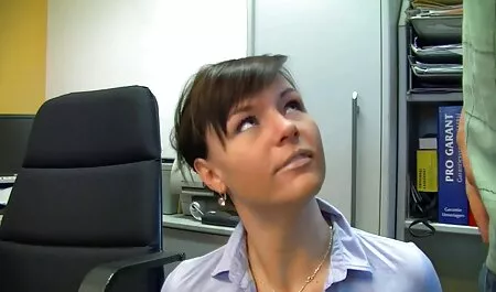 La voir les videos xxx beauté est cousue avec un fort