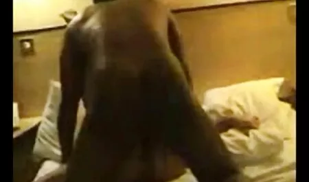 Les femmes regarder les videos pornographiques nues adorent ça.