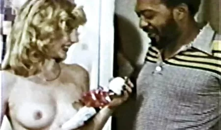 Mamelons Gros seins Blondes mamelons à voir un film porno gratuit la maison devant la caméra