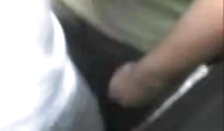 Les filles tuent voir film porno hard un homme dans la rue.