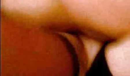 Brunette devant voir video porno xxx la caméra