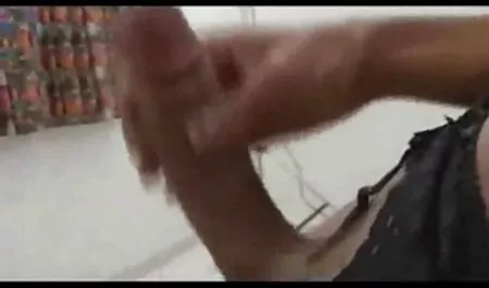 Quatre amis la nuit dans voir film x gratuit la piscine ont des relations sexuelles