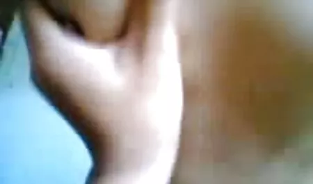 L'enseignant était dur et remplissait le voir film x porno vagin de l'élève de sperme.