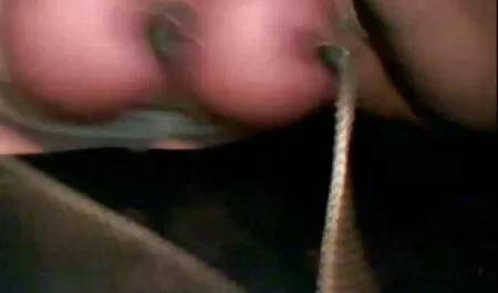 Les Russes baisent une femme kazakhe et font du porno. voir des vidéos porno gratuit