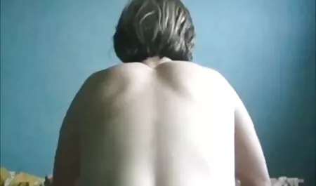 Une video porno a voir fille caressant un garçon