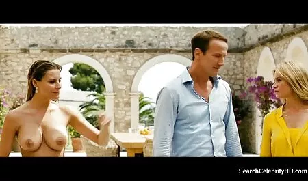 Blonde voir film x streaming se baise avec une grosse bite en caoutchouc.