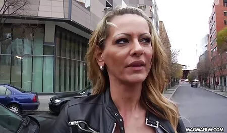 Baise porno vois une femme avec des lunettes