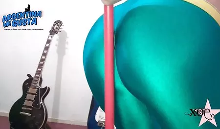 Il Baise Deux Sœurs voir de porno Adultes.