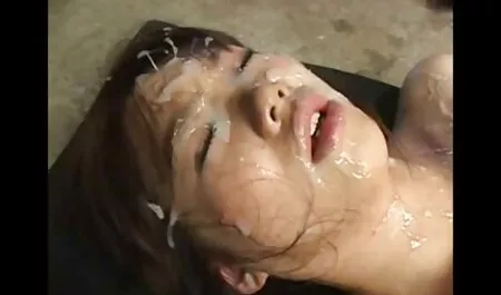 Baise ma voir video porno xxl chatte pendant que je tire.
